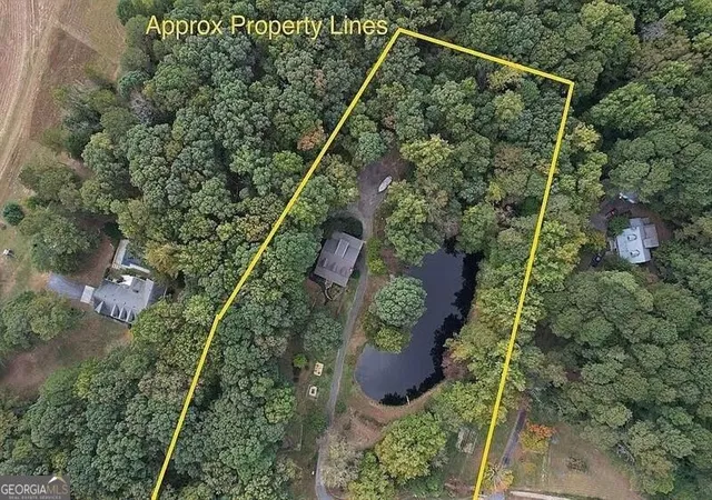 Photo 1 of Sale Pending at 1655 Rockdale Cir, Snellville, GA 30078 | MLS# 10841938 | Listing updated on 2026-09-20