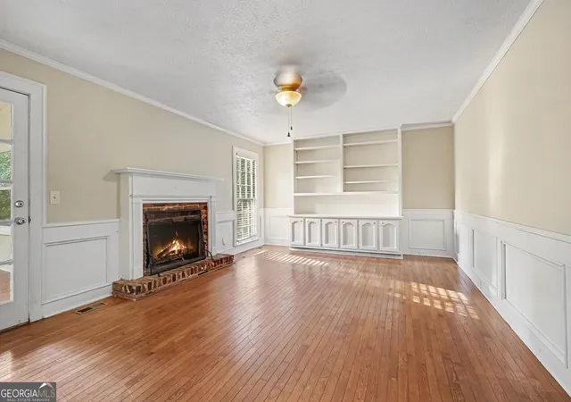 Photo 3 of Single family home for sale at 1465 Lake Lucerne Rd Sw, Lilburn, GA 30047 | MLS# 10836618 | Listing updated on 2026-09-18