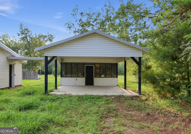 Photo 2 of Single family home for sale at 2519 6th Avenue, Waycross, GA 31503 | MLS# 10851010 | Listing updated on 2026-10-08