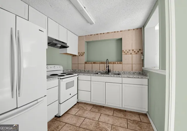 Photo 3 of Single family home for sale at 2519 6th Avenue, Waycross, GA 31503 | MLS# 10851010 | Listing updated on 2026-10-08
