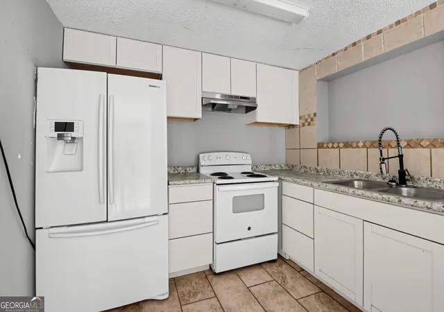 Photo 4 of Single family home for sale at 2519 6th Avenue, Waycross, GA 31503 | MLS# 10851010 | Listing updated on 2026-10-08