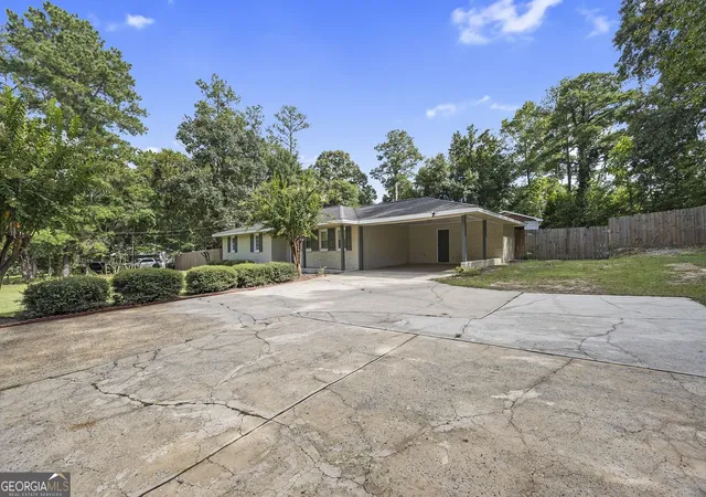 Photo 2 of Sale Pending at 145 Wall St, Warner Robins, GA 31088 | MLS# 10840976 | Listing updated on 2026-09-23