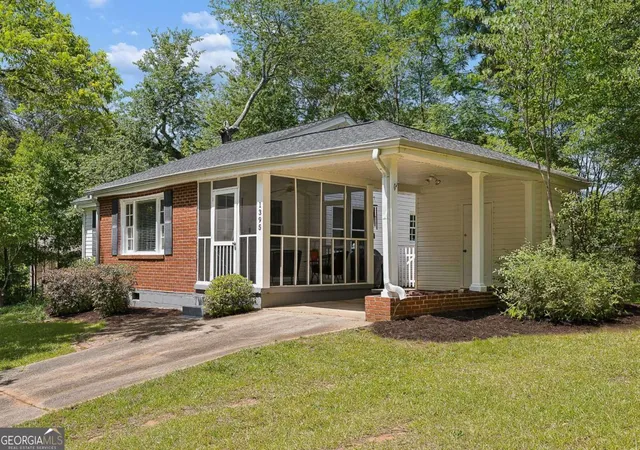 Photo 2 of Single family home for sale at 1395 Dorothy Dr, Decatur, GA 30030 | MLS# 10841638 | Listing updated on 2026-09-08