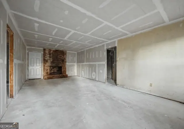 Photo 3 of Single family home for sale at 6917 Mccurley Rd, Acworth, GA 30102 | MLS# 10878853 | Listing updated on 2026-10-26