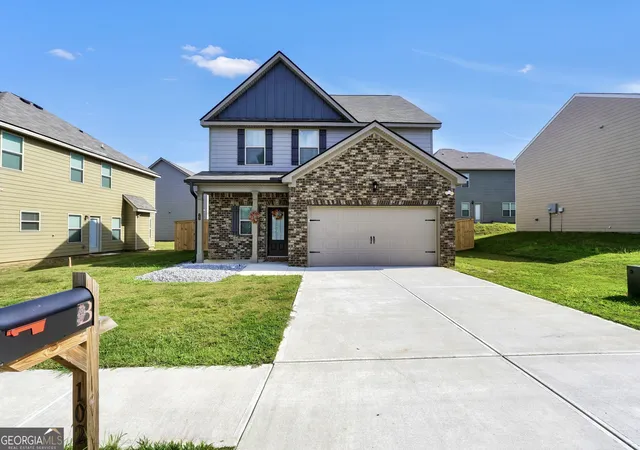 Photo 2 of Single family home for sale at 102 Douglas Fir Dr, Jackson, GA 30233 | MLS# 10850904 | Listing updated on 2026-10-06