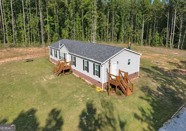 Photo 3 of Manufactured home for sale at 259 Hawks Trl, Newborn, GA 30056 | MLS# 10836245 | Listing updated on 2026-09-30