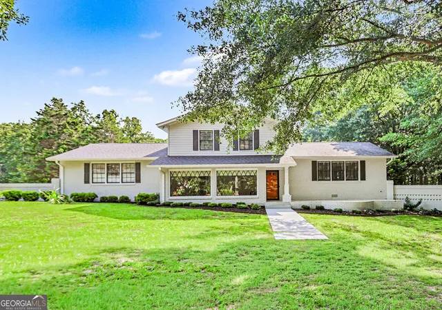 Photo 3 of Single family home for sale at 235 Minish Lake Rd, Commerce, GA 30530 | MLS# 10798194 | Listing updated on 2026-09-05