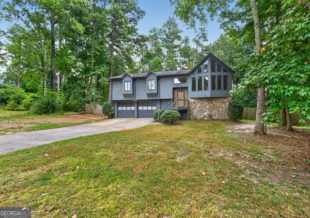 Photo 1 of Single family home for sale at 15 Hinton Ct, Dacula, GA 30019 | MLS# 10840580 | Listing updated on 2026-09-25