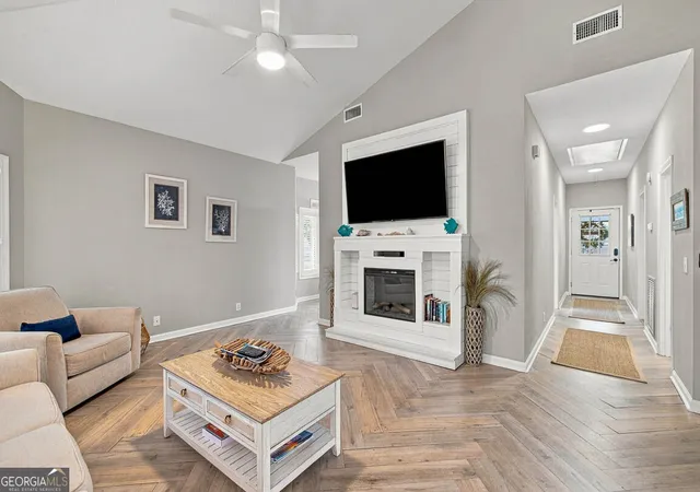 Photo 2 of Single family home for sale at 222 Circle Dr, St. Simons, GA 31522 | MLS# 10844187 | Listing updated on 2026-09-11