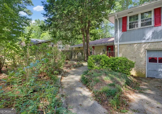 Photo 3 of Single family home for sale at 3594 Ale Cir, East Point, GA 30344 | MLS# 10803680 | Listing updated on 2026-09-12
