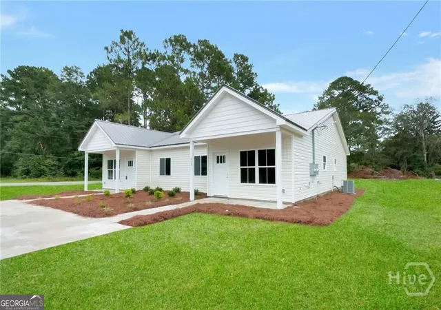 Photo 3 of Single family home for sale at 728 Talmadge Rd #LOT 1, Allenhurst, GA 31301 | MLS# 10843639 | Listing updated on 2026-09-10