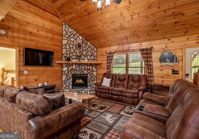 Photo 3 of Single family home for sale at 808 Villa Dr, Ellijay, GA 30540 | MLS# 10853590 | Listing updated on 2026-09-25