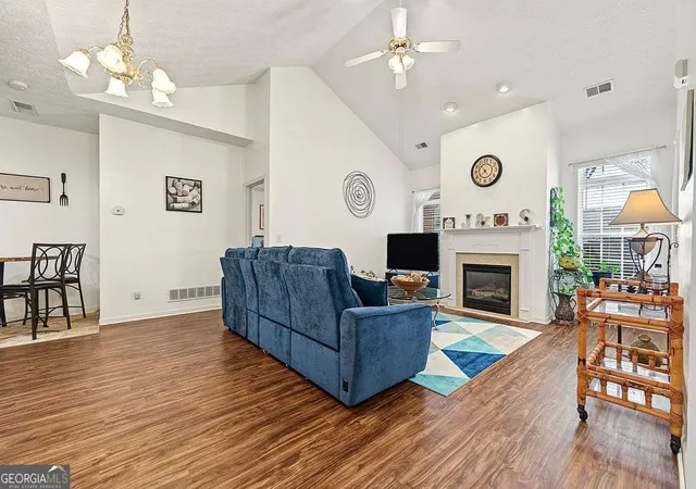 Photo 4 of Condo for sale at 4003 Villa Springs Comn, Powder Springs, GA 30127 | MLS# 10844233 | Listing updated on 2026-09-11