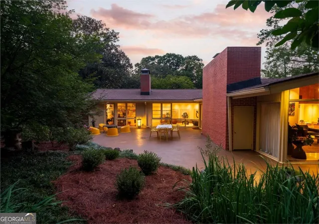 Photo 4 of Single family home for sale at 1719 Barnesdale Way NE, Atlanta, GA 30309 | MLS# 10841961 | Listing updated on 2026-09-28