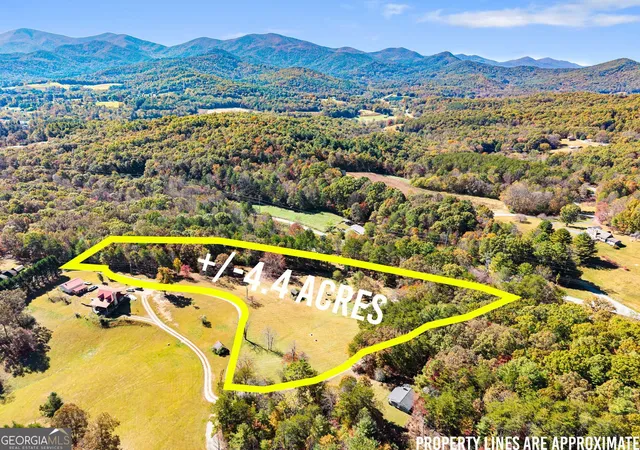 Photo 2 of Single family home for sale at 46 Keenview Dr, Blairsville, GA 30512 | MLS# 10878968 | Listing updated on 2026-10-28