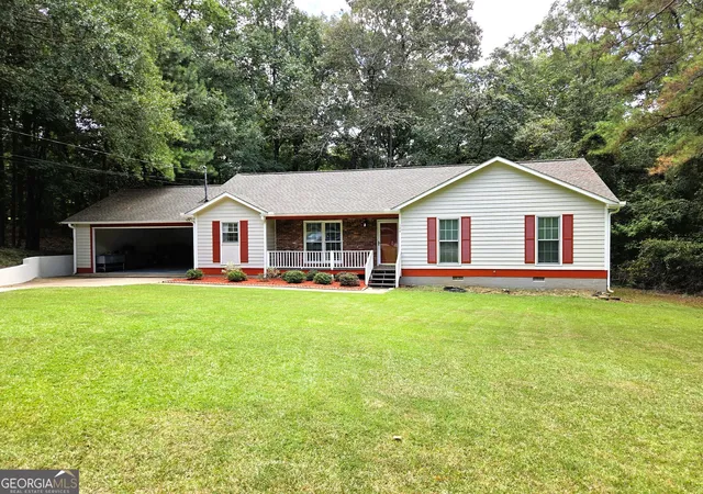 Photo 1 of Single family home for sale at 104 Cedar Crk Ct, Lagrange, GA 30240 | MLS# 10845403 | Listing updated on 2026-09-28