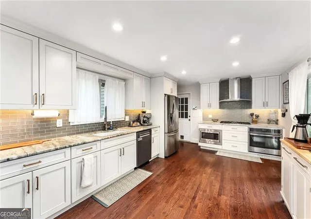 Photo 3 of Single family home for sale at 3665 High Green Dr, Marietta, GA 30068 | MLS# 10849013 | Listing updated on 2026-10-11