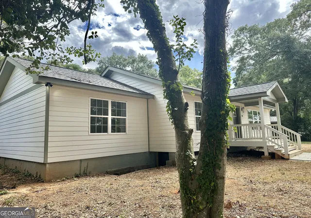 Photo 4 of Single family home for sale at 84 N Bowden St, Commerce, GA 30529 | MLS# 10844838 | Listing updated on 2026-10-08