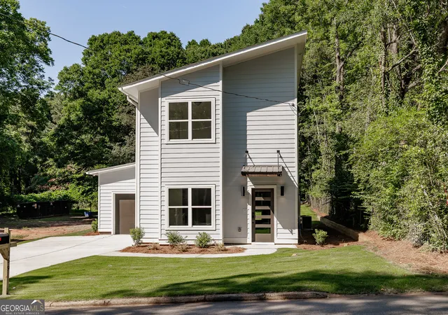 Photo 2 of Single family home for sale at 169 Vine St, Athens, GA 30601 | MLS# 10697952 | Listing updated on 2026-09-11