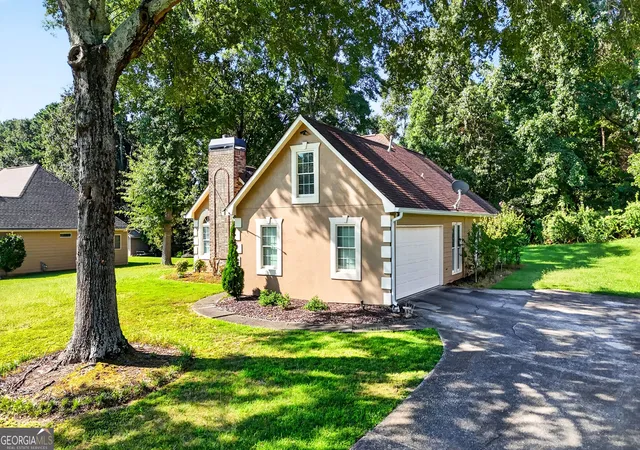 Photo 4 of Single family home for sale at 1880 Ashton Brooke Ln, Buford, GA 30519 | MLS# 10822529 | Listing updated on 2026-09-14
