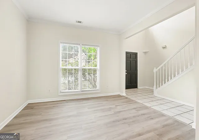 Photo 3 of Sale Pending at 5035 Villas Ter, Stone Mountain, GA 30088 | MLS# 10844738 | Listing updated on 2026-09-18