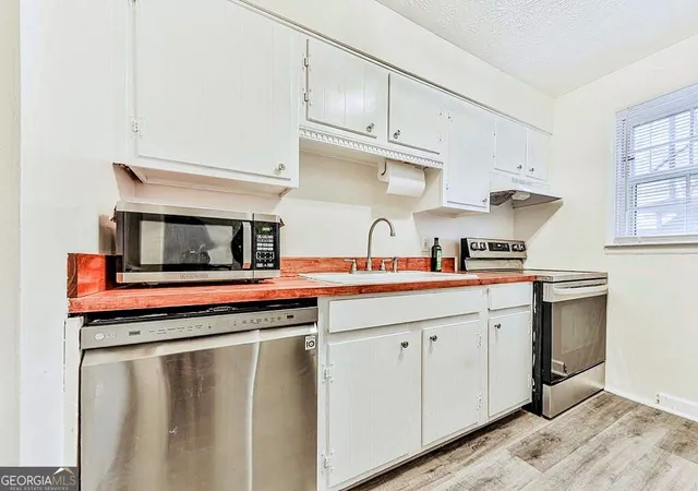 Photo 4 of Condo for sale at 6700 Roswell Rd #24E, Atlanta, GA 30328 | MLS# 10774771 | Listing updated on 2026-10-28