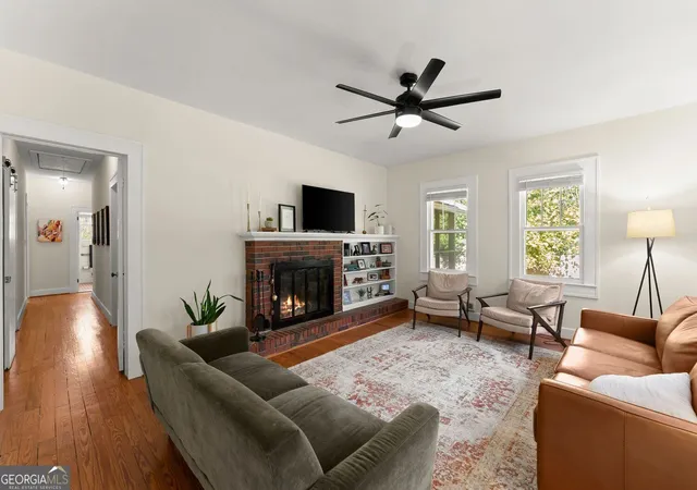 Photo 1 of Single family home for sale at 1185 Park St, Gainesville, GA 30501 | MLS# 10880450 | Listing updated on 2026-10-29