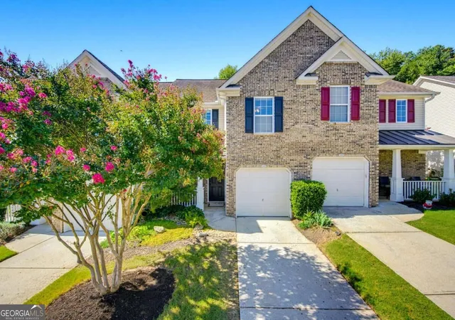 Photo 3 of Single family home for sale at 240 Fox Crk Blvd, Woodstock, GA 30188 | MLS# 10843939 | Listing updated on 2026-09-15