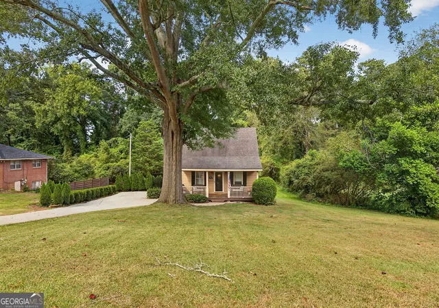 Photo 1 of Sale Pending at 200 1/2 Pine St, Barnesville, GA 30204 | MLS# 10847543 | Listing updated on 2026-10-05