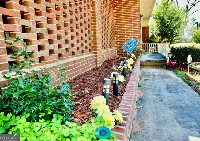 Photo 4 of Single family home for sale at 100 Brett Ave, Warner Robins, GA 31088 | MLS# 10837308 | Listing updated on 2026-09-23