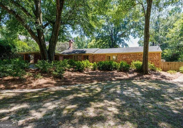 Photo 1 of Land for sale at 1510 Peachtree Battle Ave Nw, Atlanta, GA 30327 | MLS# 10845648 | Listing updated on 2026-09-28