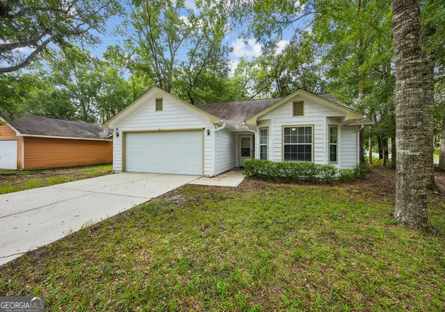 Photo 2 of Single family home for sale at 101 Baytree Ct, Kingsland, GA 31548 | MLS# 10840586 | Listing updated on 2026-09-18