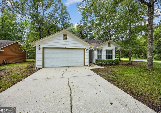 Photo 3 of Single family home for sale at 101 Baytree Ct, Kingsland, GA 31548 | MLS# 10840586 | Listing updated on 2026-09-18