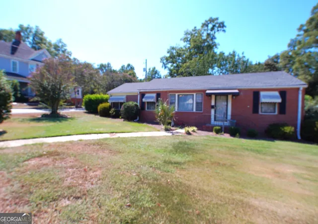 Photo 1 of Single family home for sale at 401 N Harris St, Sandersville, GA 31082 | MLS# 10849299 | Listing updated on 2026-09-23