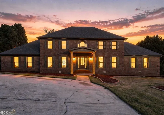 Photo 1 of Single family home for sale at 961 Jimson Dr Se, Conyers, GA 30013 | MLS# 10850574 | Listing updated on 2026-09-23