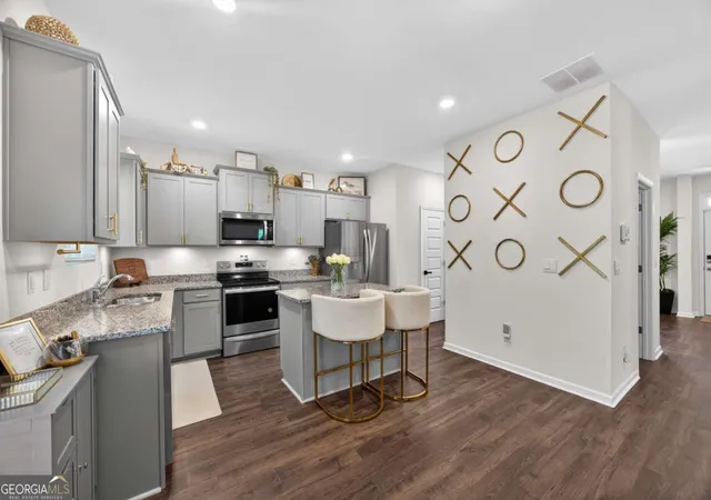 Photo 3 of Single family home for sale at 1253 Richmond Ct Se, Atlanta, GA 30354 | MLS# 10796861 | Listing updated on 2026-09-08