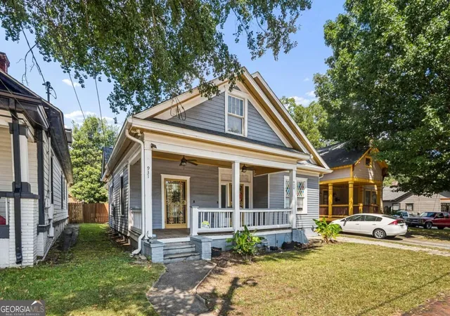 Photo 1 of Multi family home for sale at 929 Oglethorpe Ave Sw, Atlanta, GA 30310 | MLS# 10843065 | Listing updated on 2026-09-10