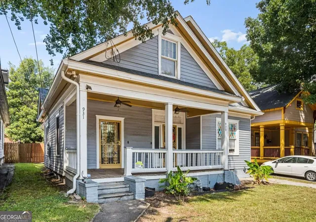 Photo 3 of Multi family home for sale at 929 Oglethorpe Ave SW, Atlanta, GA 30310 | MLS# 10843065 | Listing updated on 2026-09-10