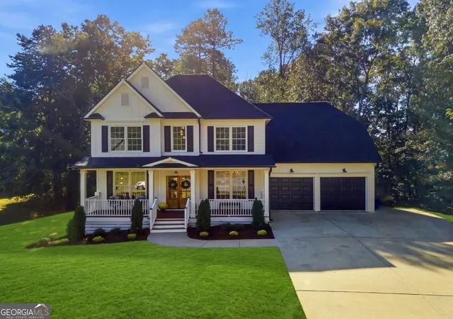 Photo 2 of Single family home for sale at 307 Oakwind Way Dr, Canton, GA 30114 | MLS# 10870517 | Listing updated on 2026-10-29