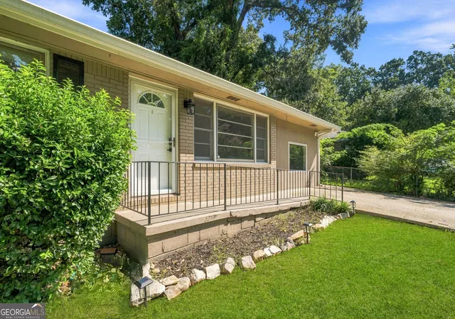 Photo 3 of Single family home for sale at 2600 Farn Dr, Ellenwood, GA 30294 | MLS# 10834852 | Listing updated on 2026-09-16
