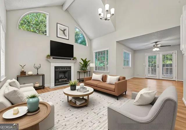 Photo 2 of Single family home for sale at 1009 Cobb Pl Manor Dr, Marietta, GA 30066 | MLS# 10840557 | Listing updated on 2026-09-18