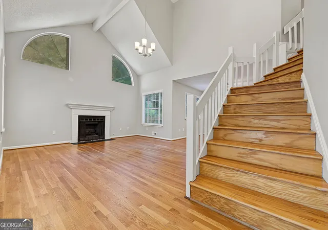 Photo 3 of Single family home for sale at 1009 Cobb Pl Manor Dr, Marietta, GA 30066 | MLS# 10840557 | Listing updated on 2026-09-18