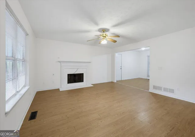 Photo 4 of Sale Pending at 5118 Big Spruce Trl, Gainesville, GA 30507 | MLS# 10840092 | Listing updated on 2026-09-17