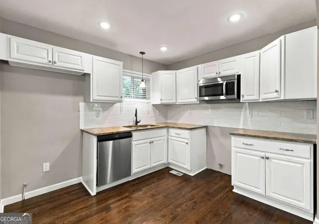 Photo 3 of Single family home for sale at 3515 Tulip Dr, Decatur, GA 30032 | MLS# 10849594 | Listing updated on 2026-09-25