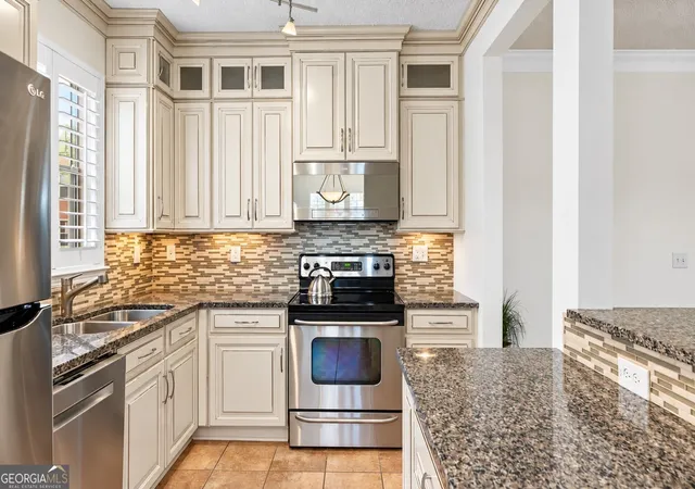 Photo 3 of Condo for sale at 10 Perimeter Summit Blvd NE #3110, Atlanta, GA 30319 | MLS# 10853669 | Listing updated on 2026-10-28