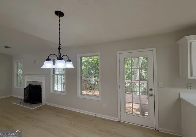Photo 4 of Sale Pending at 637 Skyland Dr, Winder, GA 30680 | MLS# 10847673 | Listing updated on 2026-10-30