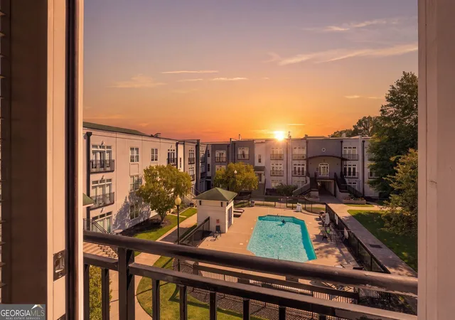 Photo 2 of Condo for sale at 502 Pryor St Sw #302, Atlanta, GA 30312 | MLS# 10850078 | Listing updated on 2026-10-19