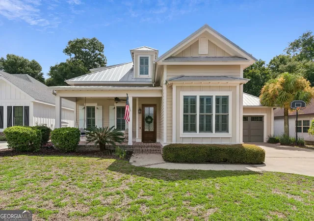 Photo 1 of Single family home for sale at 180 Township Blf Cir, St. Simons, GA 31522 | MLS# 10813453 | Listing updated on 2026-09-05