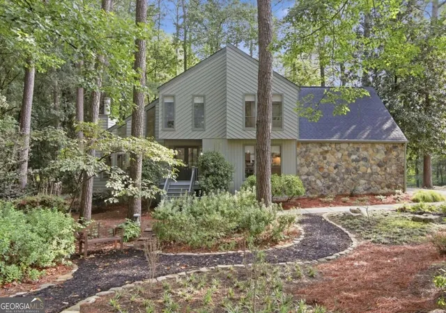 Photo 2 of Single family home for sale at 2222 Chimney Springs Dr, Marietta, GA 30062 | MLS# 10852559 | Listing updated on 2026-10-09
