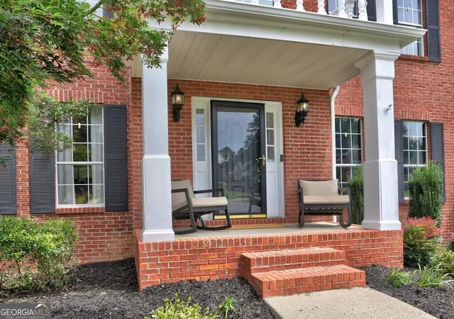 Photo 2 of Single family home for sale at 2818 Penncross Dr Sw, Marietta, GA 30064 | MLS# 10836338 | Listing updated on 2026-09-14